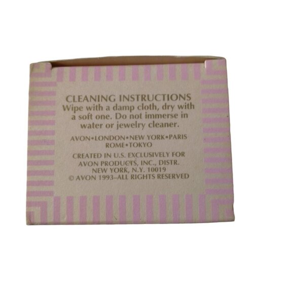 AVON Breast Cancer Awareness Pin Brooch Gold Tone Pink Ribbon In Box - Picture 4 of 4